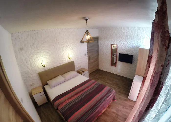 Отель Satsuma Butik *